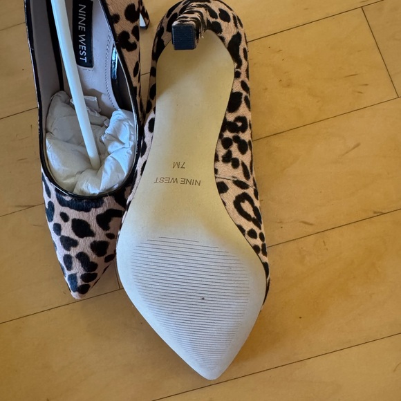 Nine West leopard print heels - Picture 4 of 4